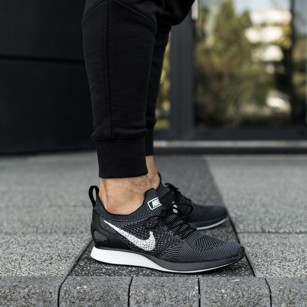 Nike Men's Air Zoom Mariah Flyknit Racer Size 9